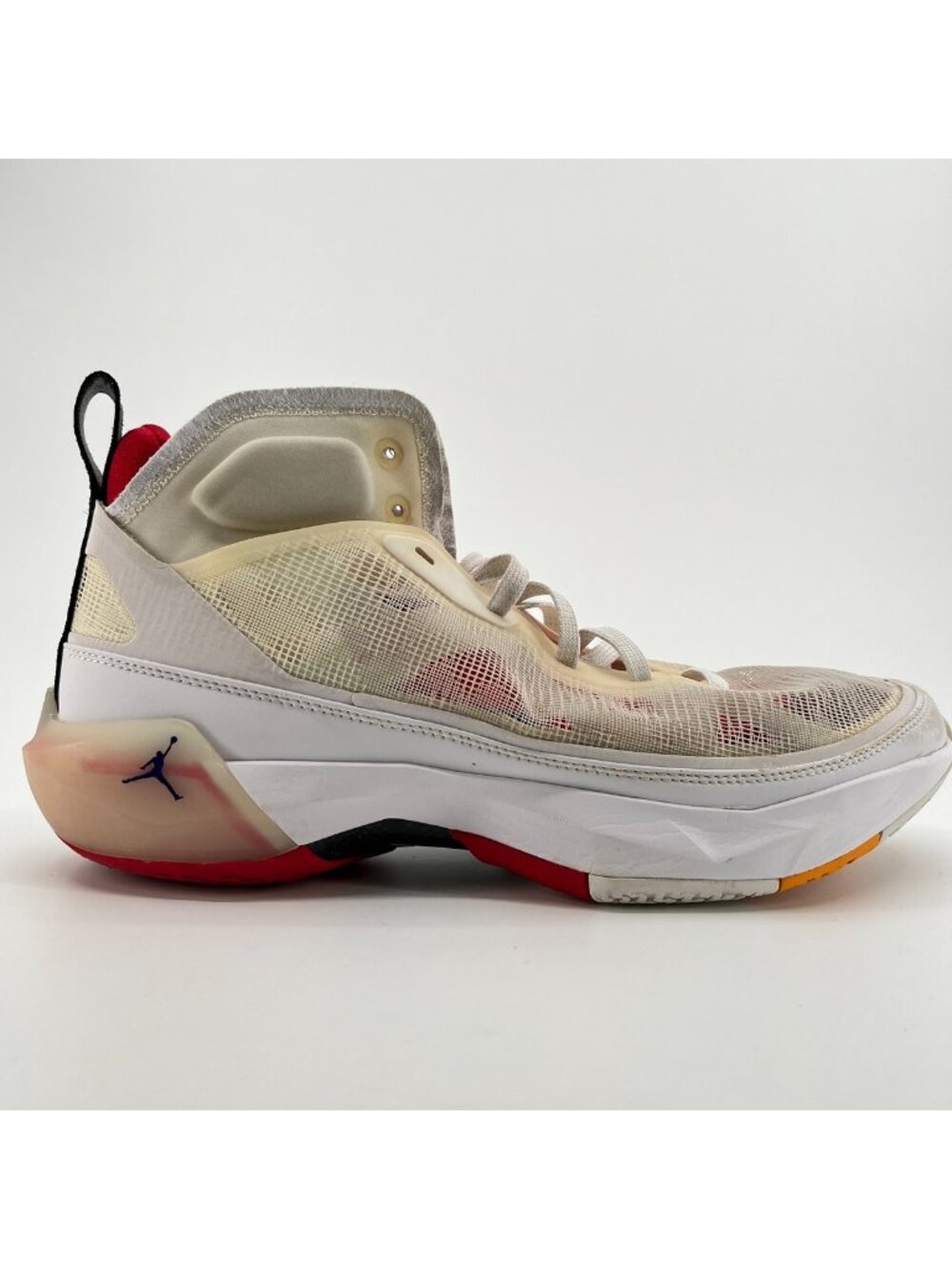 Nike Air Jordan 37 Hare Mens Size 10 White Athletic Basketball Shoes Sneakers